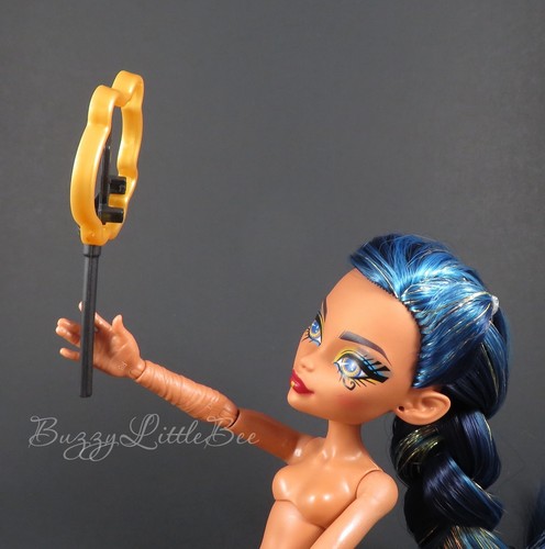 Monster high doll - monster, cleo